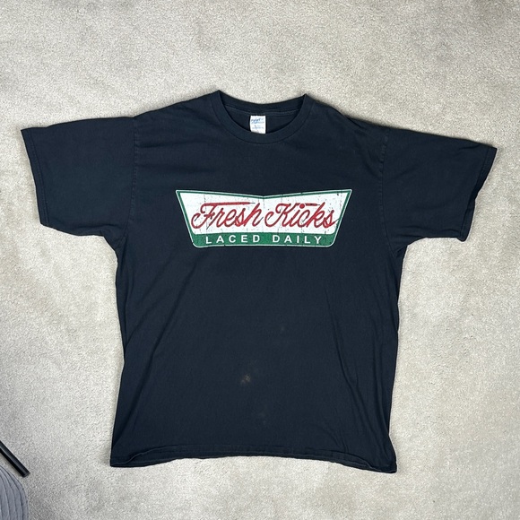 Gildan Black Tee with Fresh Kicks Graphic - Picture 1 of 4